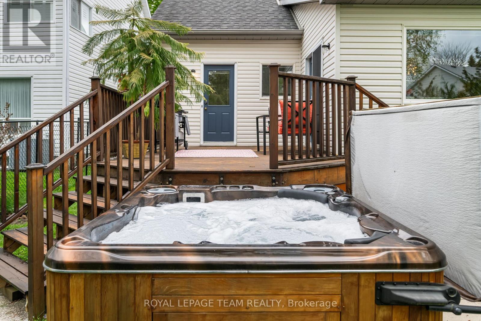 25 Crantham Crescent, Ottawa, Ontario  K2S 1R2 - Photo 33 - X12165199