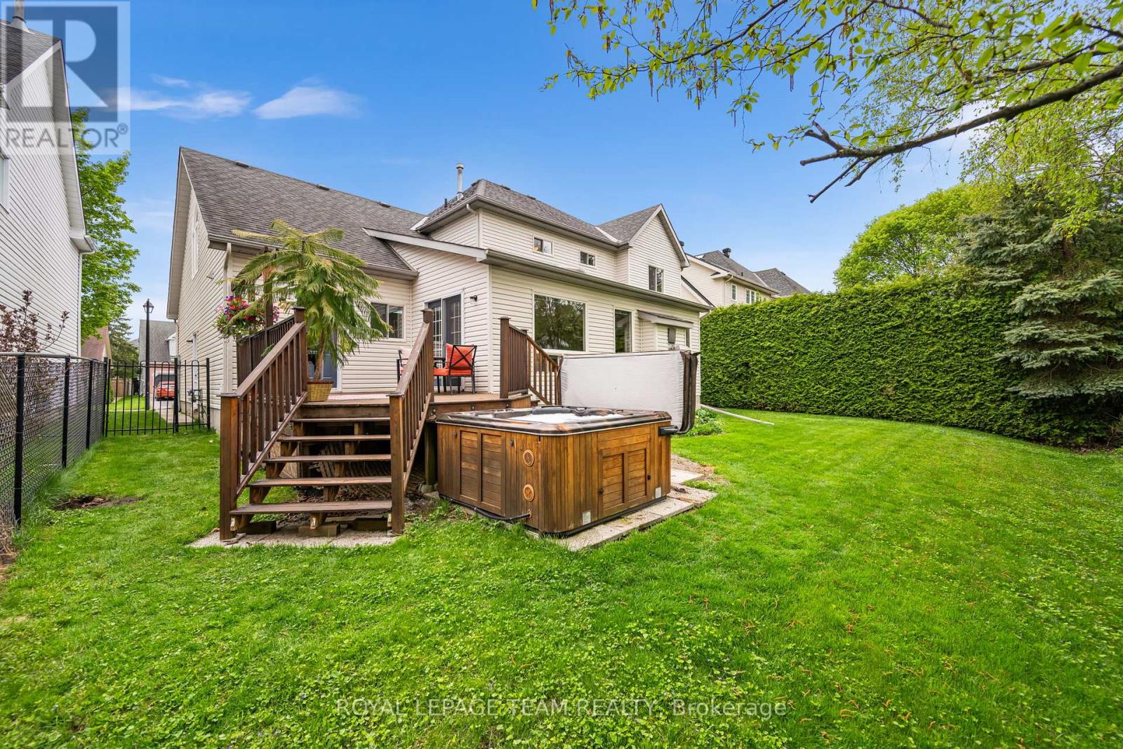25 Crantham Crescent, Ottawa, Ontario  K2S 1R2 - Photo 34 - X12165199