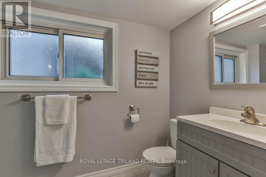 44 Tweed Crescent, London North, Ontario  N5X 1Z4 - Photo 34 - X12165264