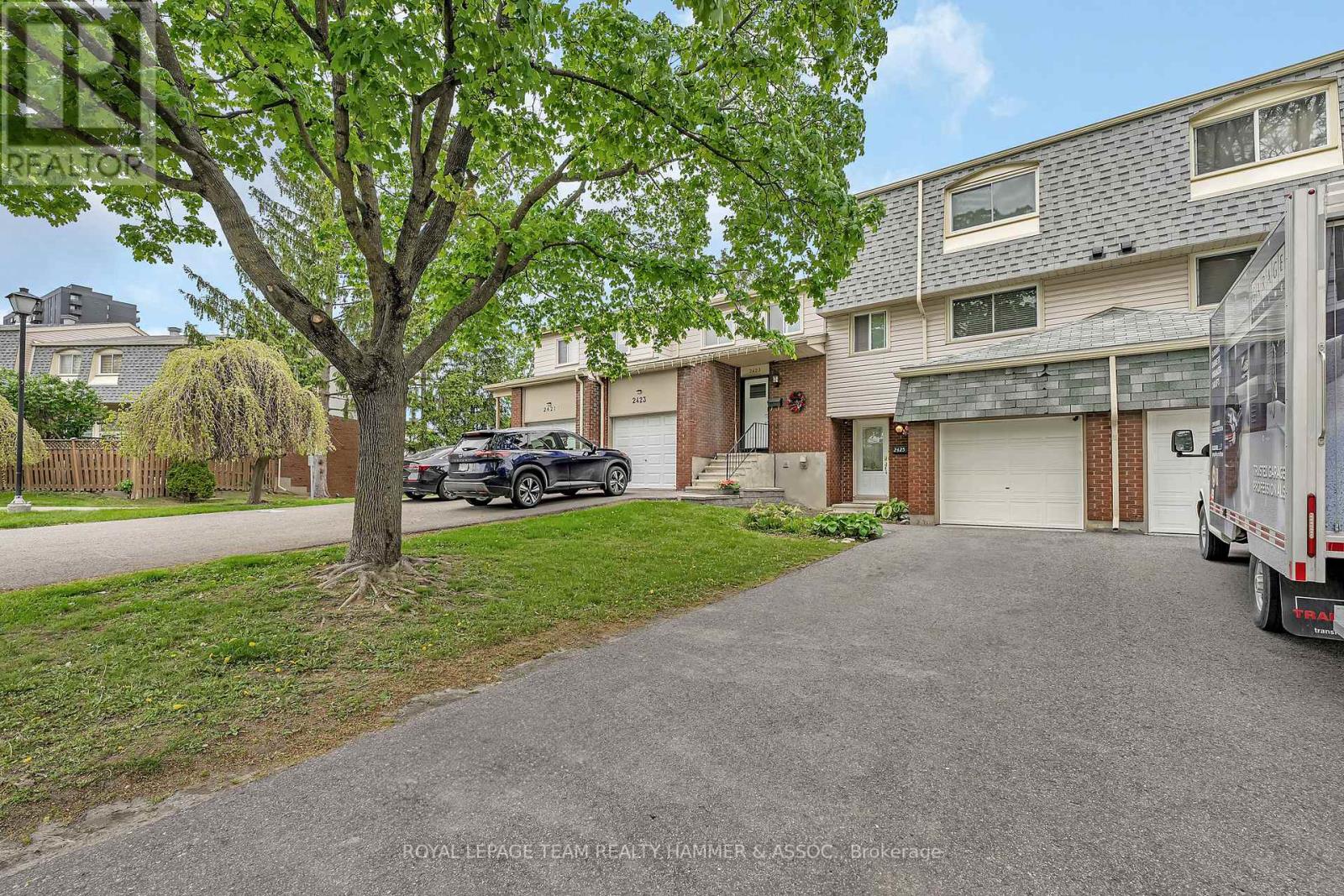 Property at 2425 SOUTHVALE CRESCENT image 2
