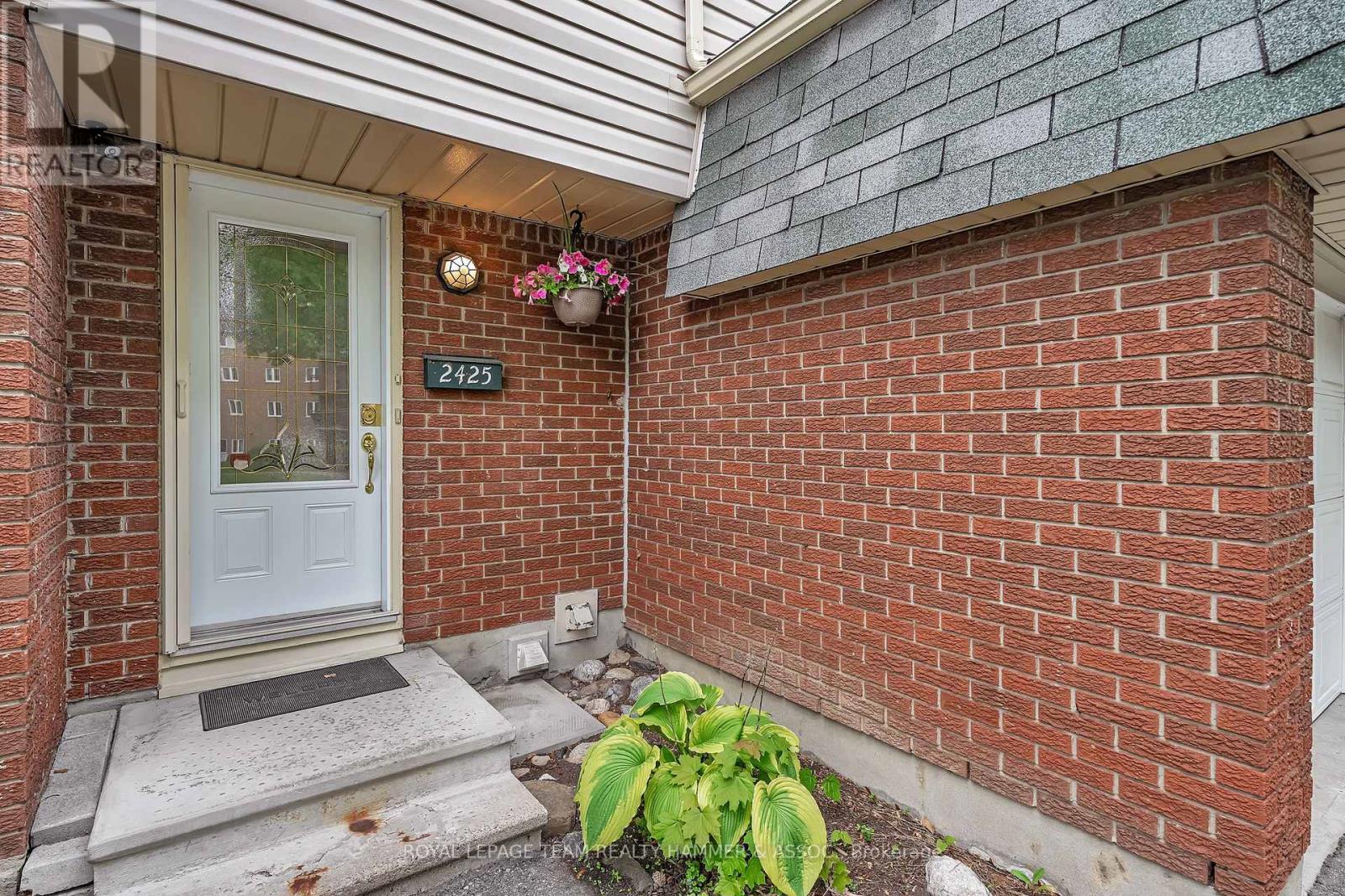Property at 2425 SOUTHVALE CRESCENT image 4