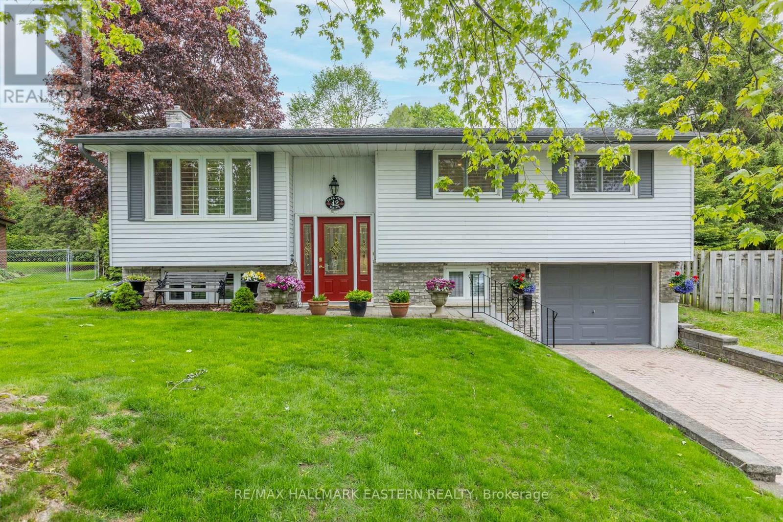 42 Parkview Drive, Peterborough North, Ontario K9H 5M6 - Photo 1 - X12165243