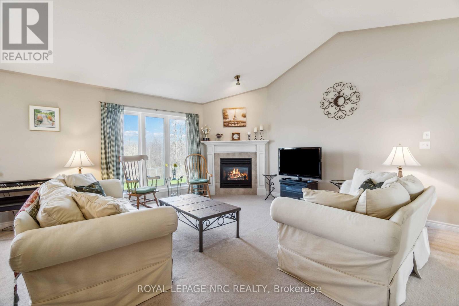 449 Barrington Court, Fort Erie, Ontario  L0S 1N0 - Photo 13 - X12165342