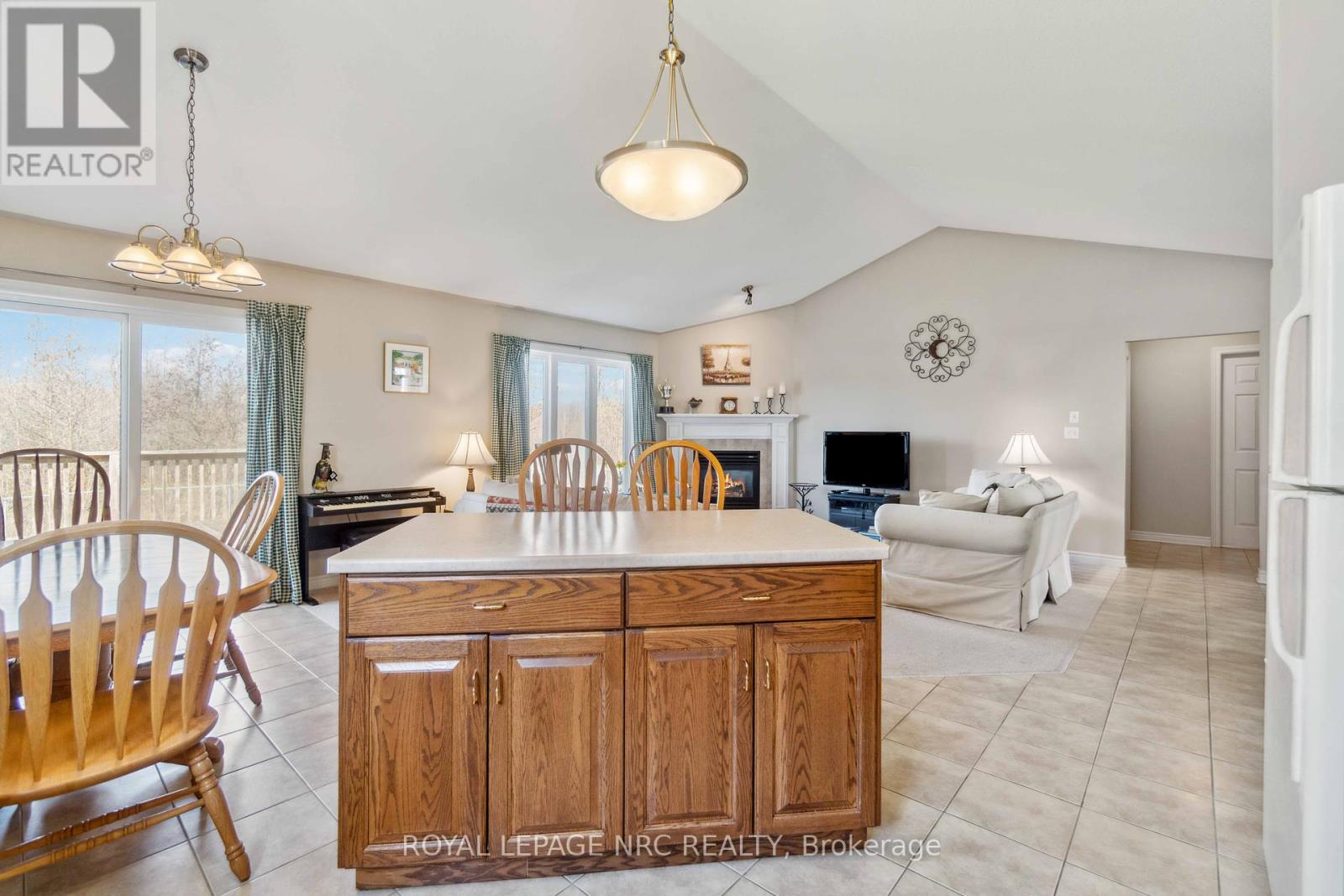 449 Barrington Court, Fort Erie, Ontario  L0S 1N0 - Photo 18 - X12165342