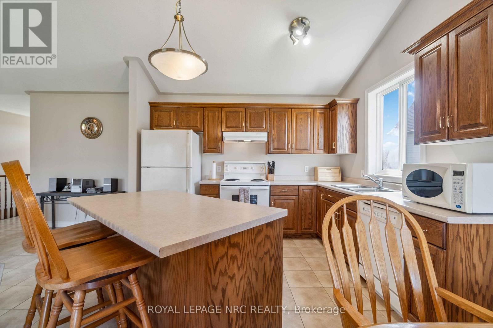 449 Barrington Court, Fort Erie, Ontario  L0S 1N0 - Photo 17 - X12165342