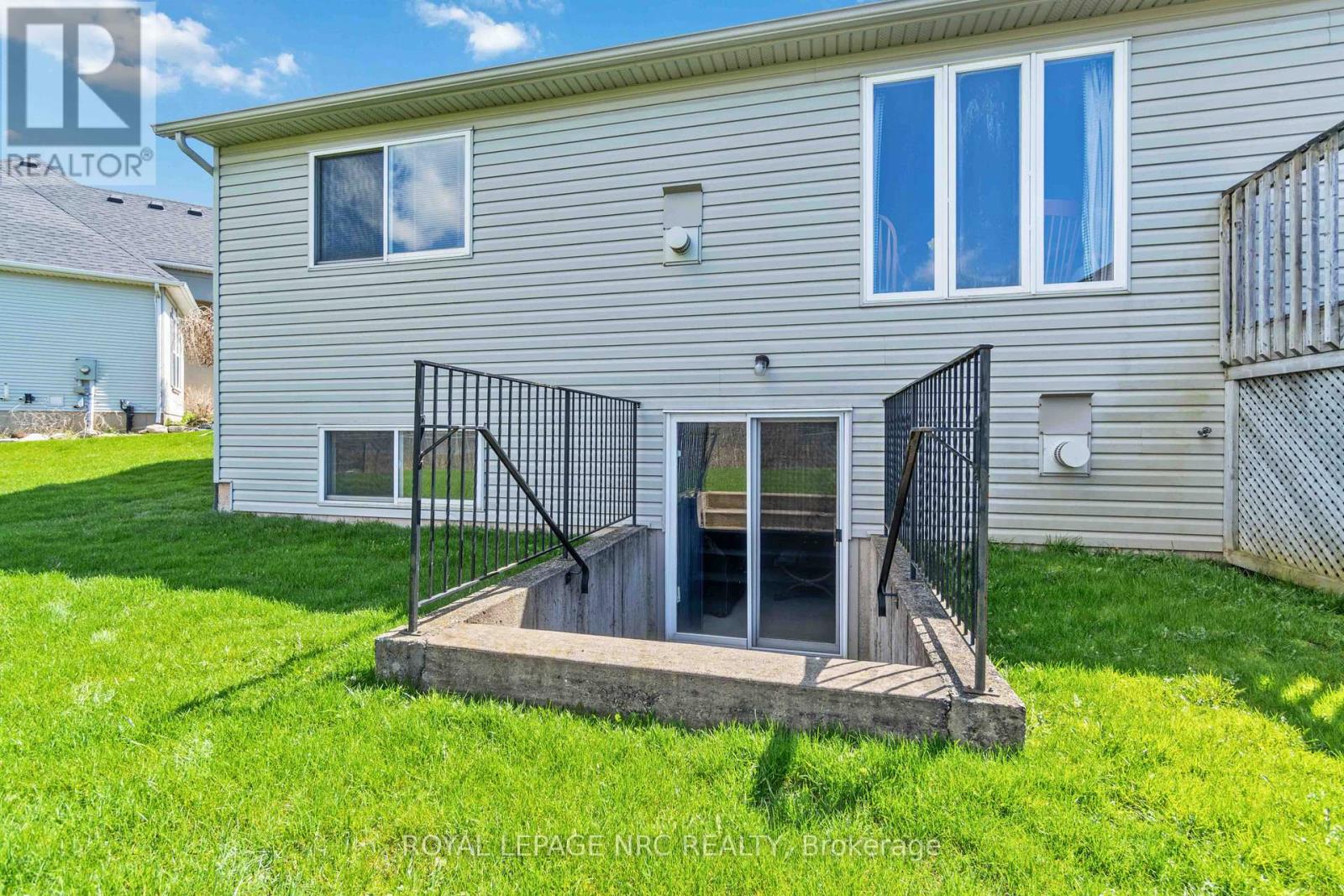 449 Barrington Court, Fort Erie, Ontario  L0S 1N0 - Photo 44 - X12165342