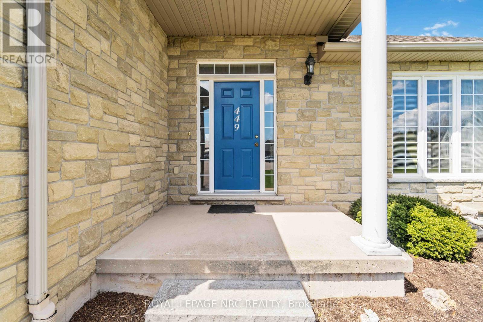 449 Barrington Court, Fort Erie, Ontario  L0S 1N0 - Photo 6 - X12165342