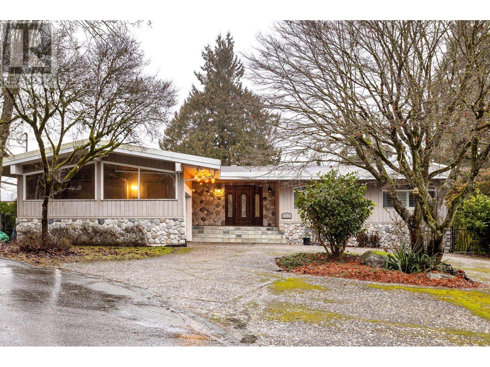 7365 PUNNETT CLOSE, Burnaby, British Columbia