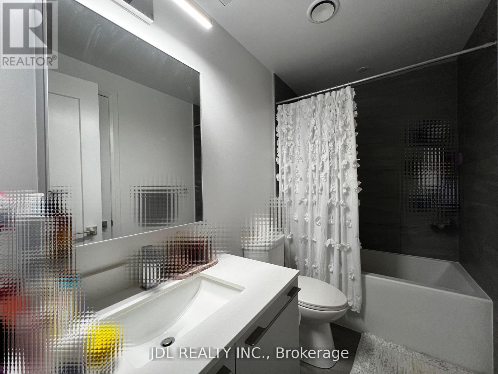 511 - 8 Water Walk Drive, Markham, Ontario  L3R 6L4 - Photo 10 - N12164971