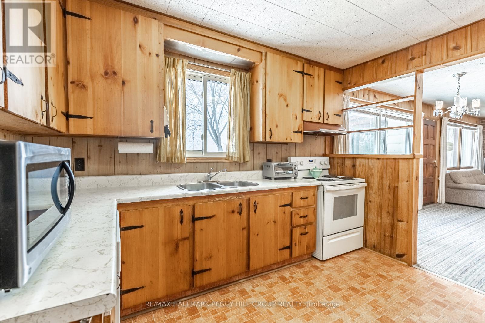 253 Bayshore Road, Innisfil, Ontario  L0L 1K0 - Photo 6 - N12165004