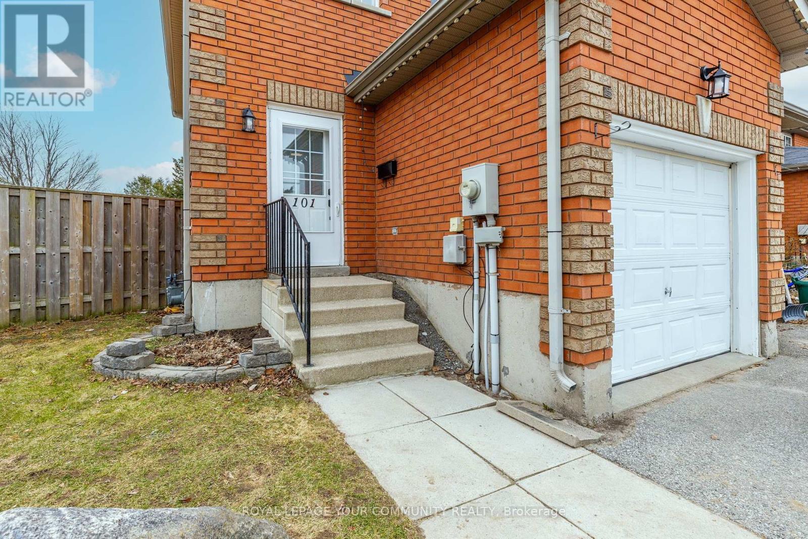 Property at 101 BLACK CHERRY CRESCENT image 4