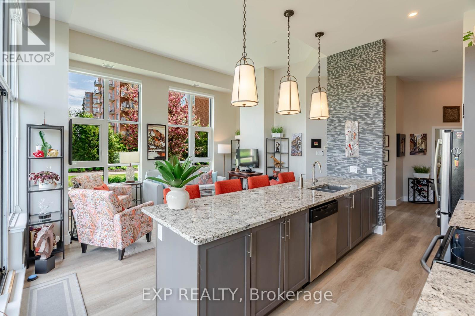101 - 330 Titan Private, Ottawa, Ontario  K2G 1G3 - Photo 29 - X12163081
