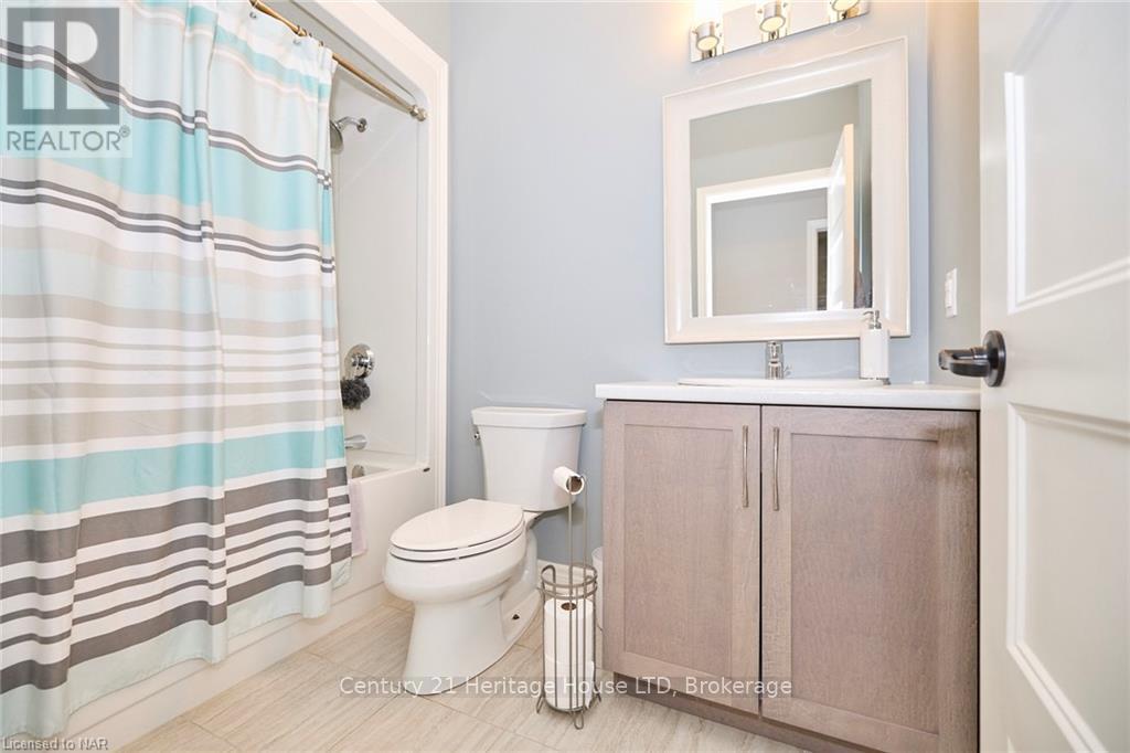 29 Mcfarland Street, Thorold (Hurricane/merrittville), Ontario  L0S 1K0 - Photo 17 - X12164885