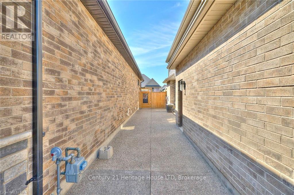 29 Mcfarland Street, Thorold (Hurricane/merrittville), Ontario  L0S 1K0 - Photo 33 - X12164885