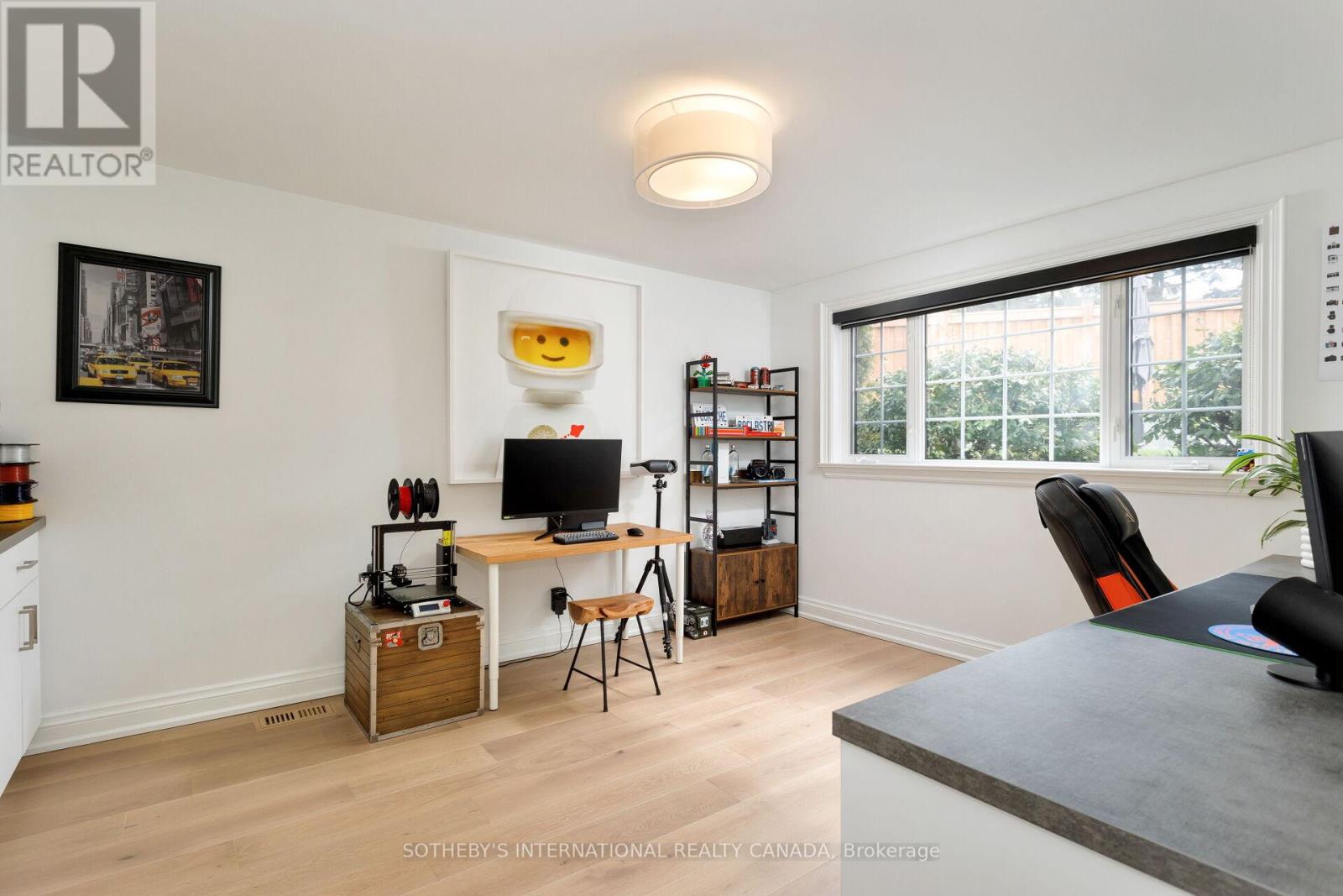 15 Ravensbourne Crescent, Toronto (Princess-Rosethorn), Ontario  M9A 2A7 - Photo 21 - W12164906