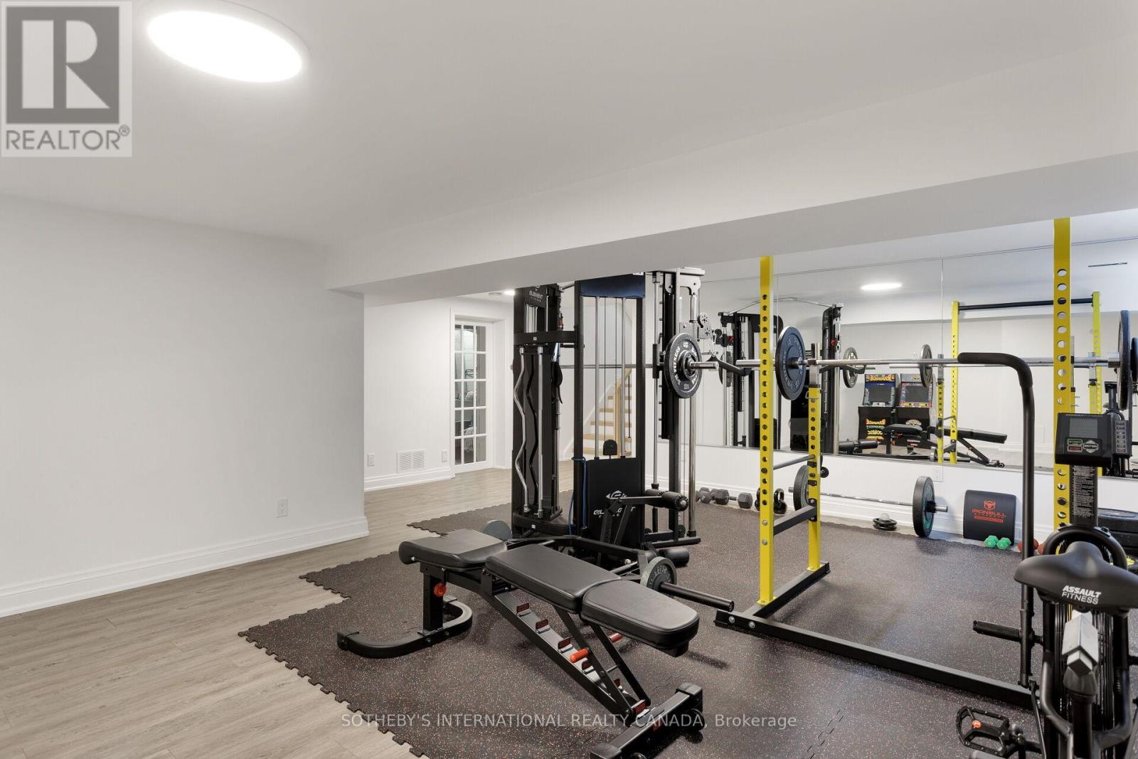 15 Ravensbourne Crescent, Toronto (Princess-Rosethorn), Ontario  M9A 2A7 - Photo 32 - W12164906