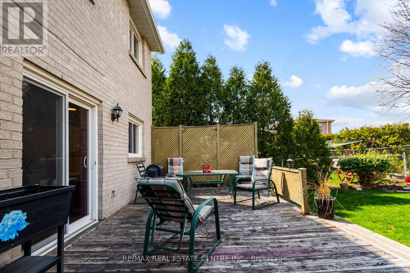 53 Martindale Crescent, Brampton, Ontario  L6X 2V7 - Photo 10 - W12164930