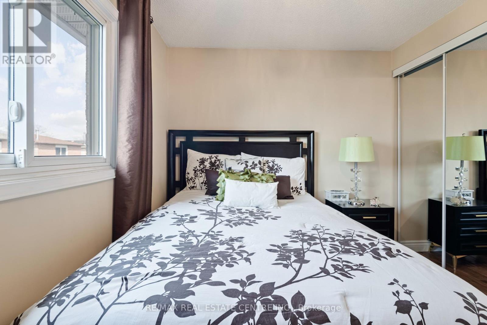53 Martindale Crescent, Brampton, Ontario  L6X 2V7 - Photo 31 - W12164930