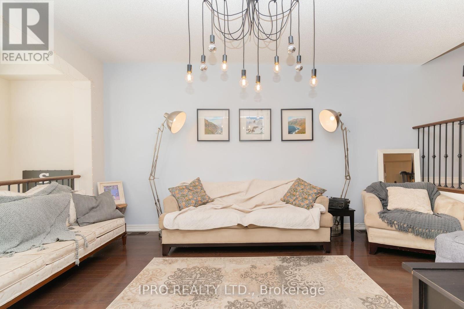 5 Stowmarket Street, Caledon, Ontario  L7C 3Y5 - Photo 18 - W12164932