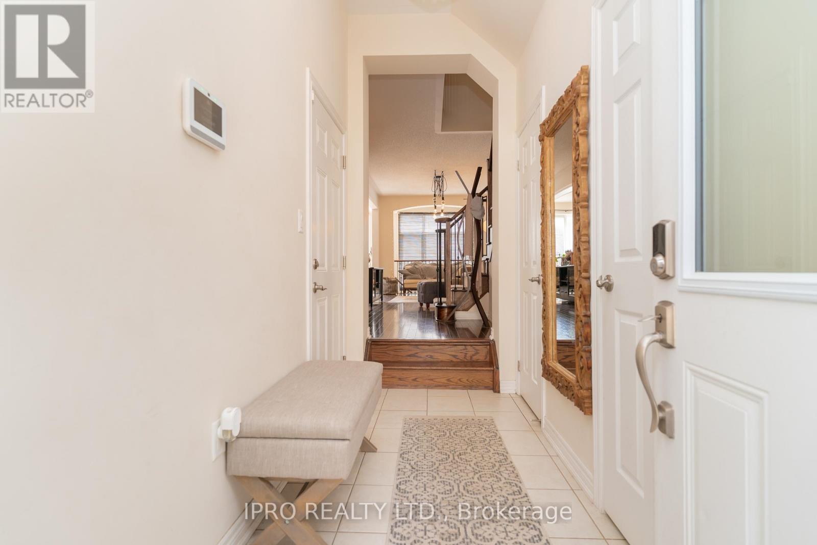 5 Stowmarket Street, Caledon, Ontario  L7C 3Y5 - Photo 4 - W12164932