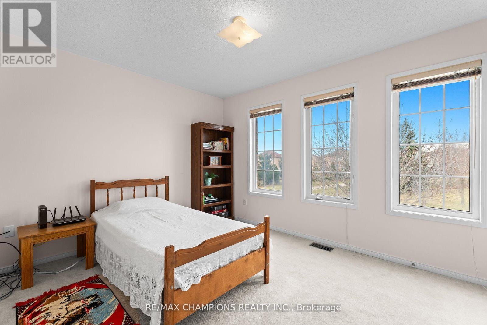 173 Sunny Meadow Boulevard, Brampton (Sandringham-Wellington), Ontario  L6R 2Z2 - Photo 20 - W12164963