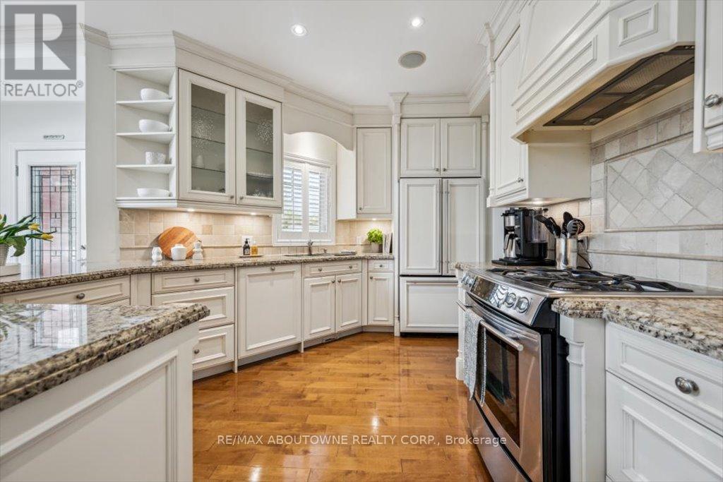 101 Westchester Road, Oakville, Ontario  L6H 6H8 - Photo 12 - W12164966