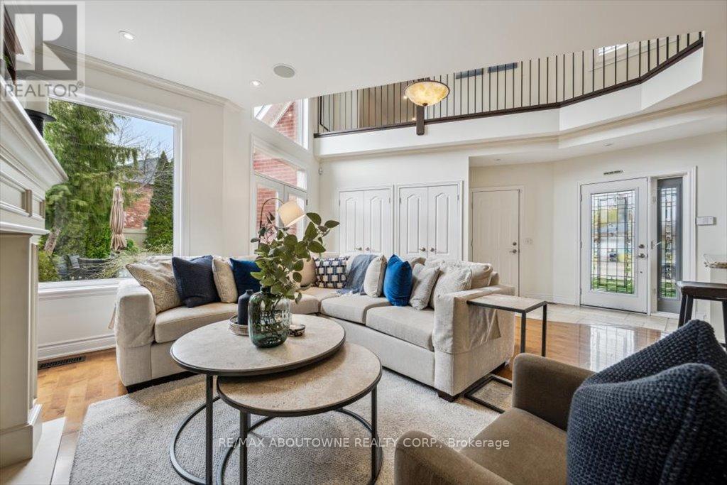 101 Westchester Road, Oakville, Ontario  L6H 6H8 - Photo 17 - W12164966