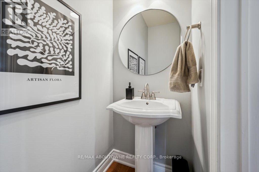 101 Westchester Road, Oakville, Ontario  L6H 6H8 - Photo 19 - W12164966