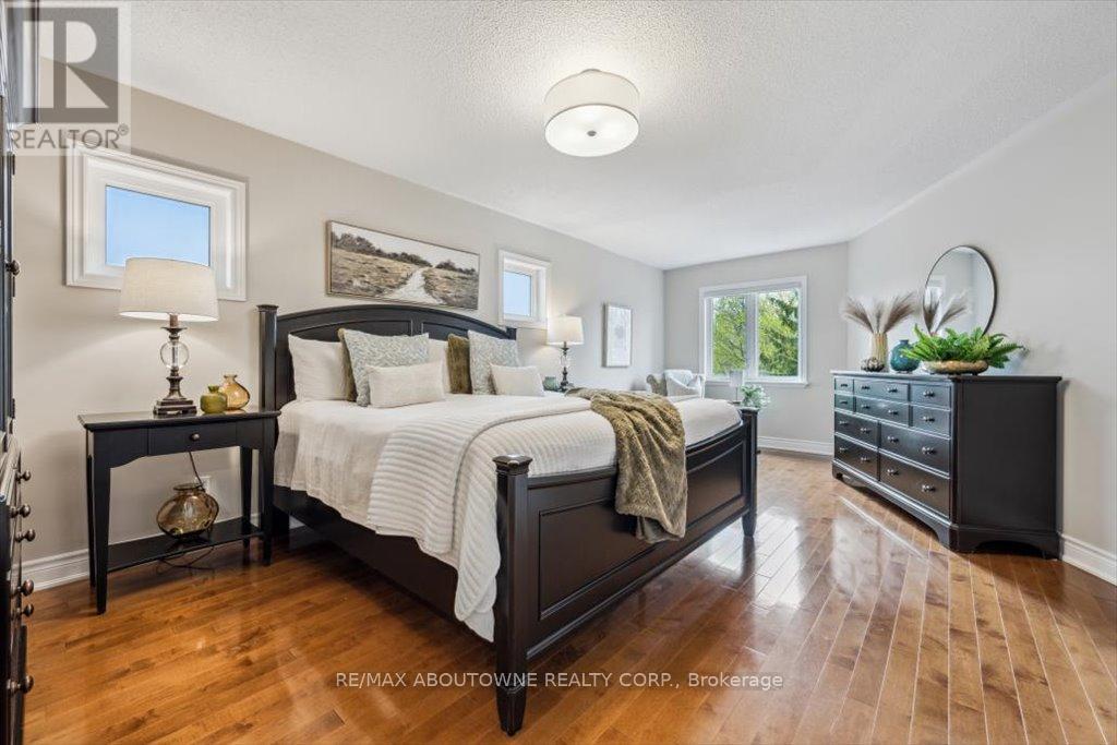 101 Westchester Road, Oakville, Ontario  L6H 6H8 - Photo 21 - W12164966