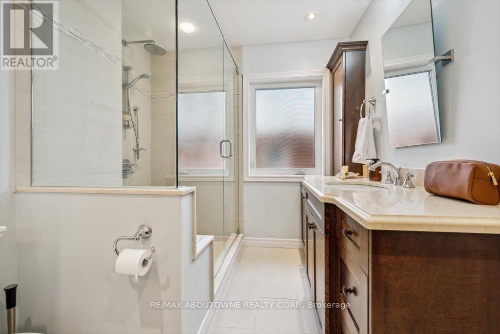 101 Westchester Road, Oakville, Ontario  L6H 6H8 - Photo 24 - W12164966