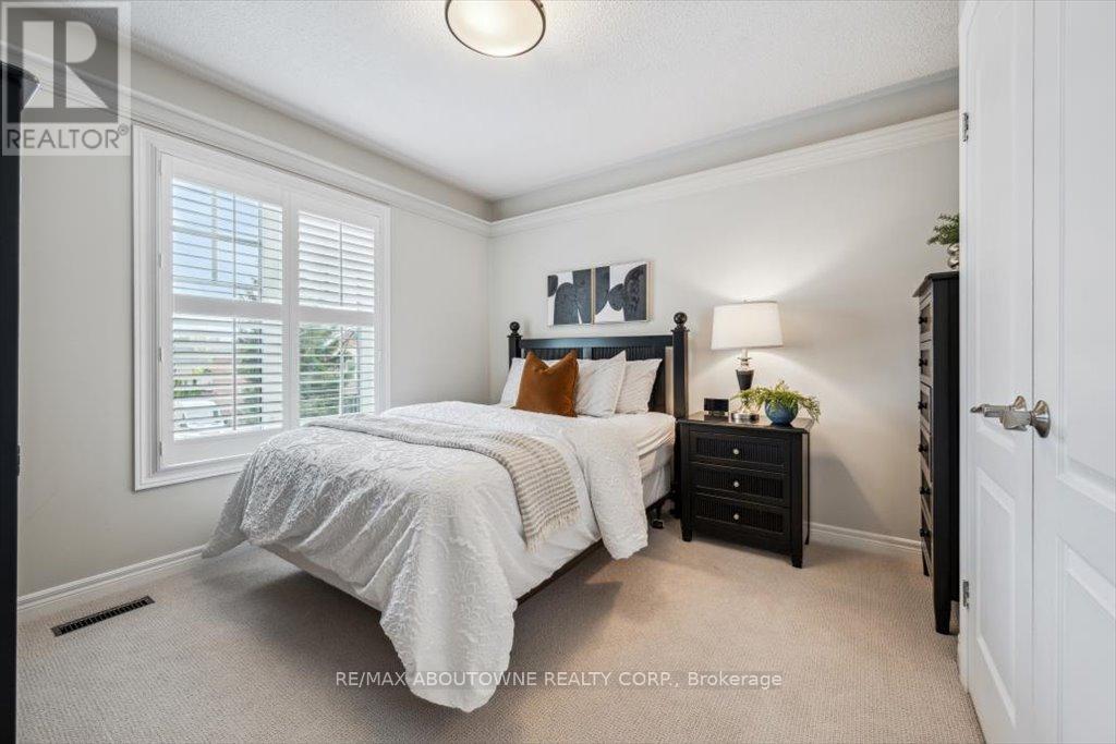 101 Westchester Road, Oakville, Ontario  L6H 6H8 - Photo 26 - W12164966