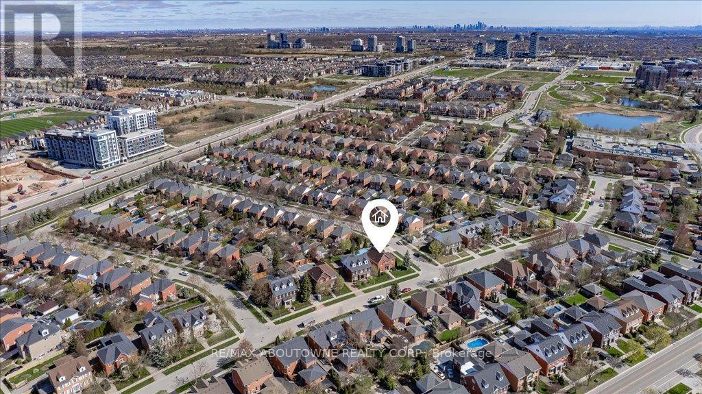 101 Westchester Road, Oakville, Ontario  L6H 6H8 - Photo 3 - W12164966