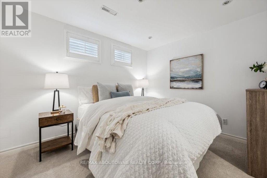 101 Westchester Road, Oakville, Ontario  L6H 6H8 - Photo 37 - W12164966