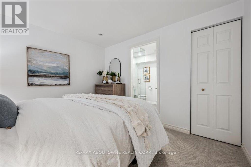 101 Westchester Road, Oakville, Ontario  L6H 6H8 - Photo 38 - W12164966
