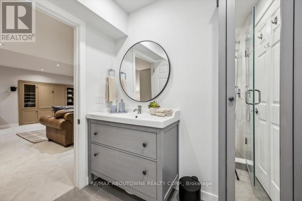 101 Westchester Road, Oakville, Ontario  L6H 6H8 - Photo 39 - W12164966