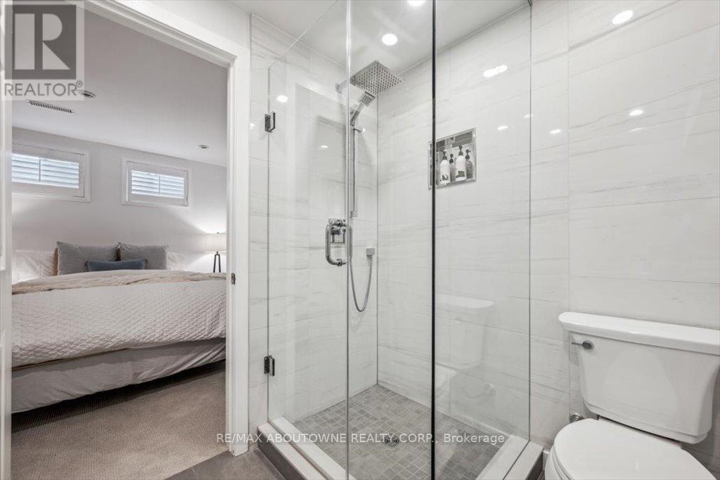 101 Westchester Road, Oakville, Ontario  L6H 6H8 - Photo 40 - W12164966
