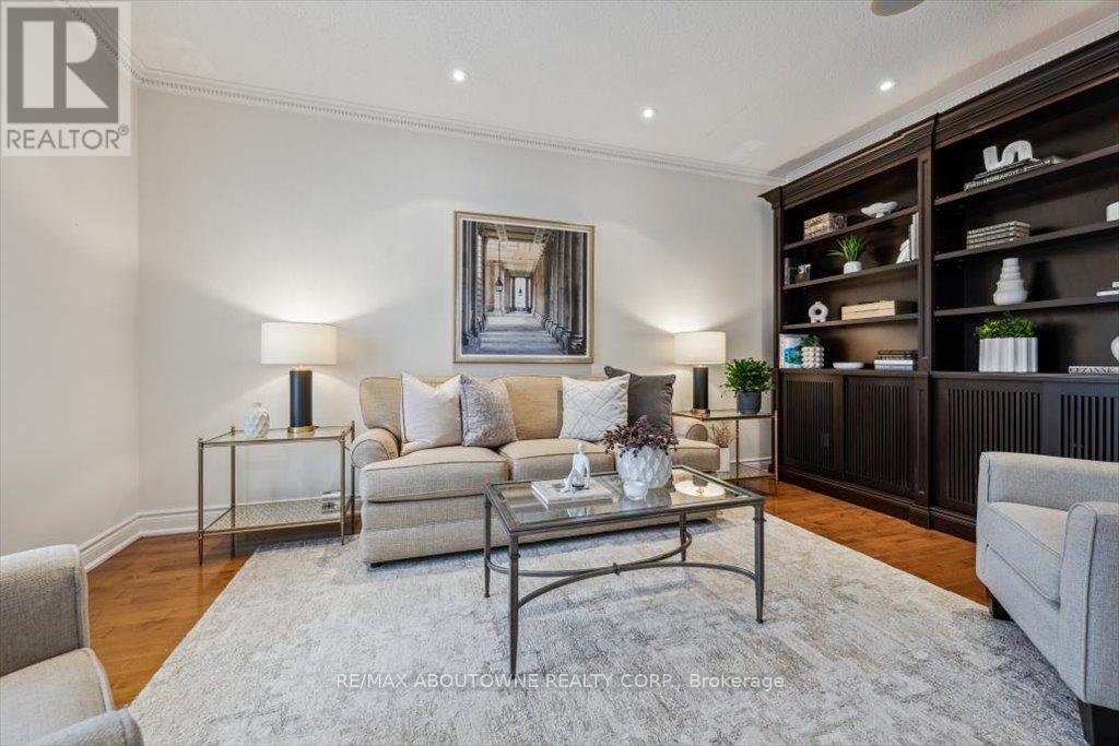 101 Westchester Road, Oakville, Ontario  L6H 6H8 - Photo 7 - W12164966