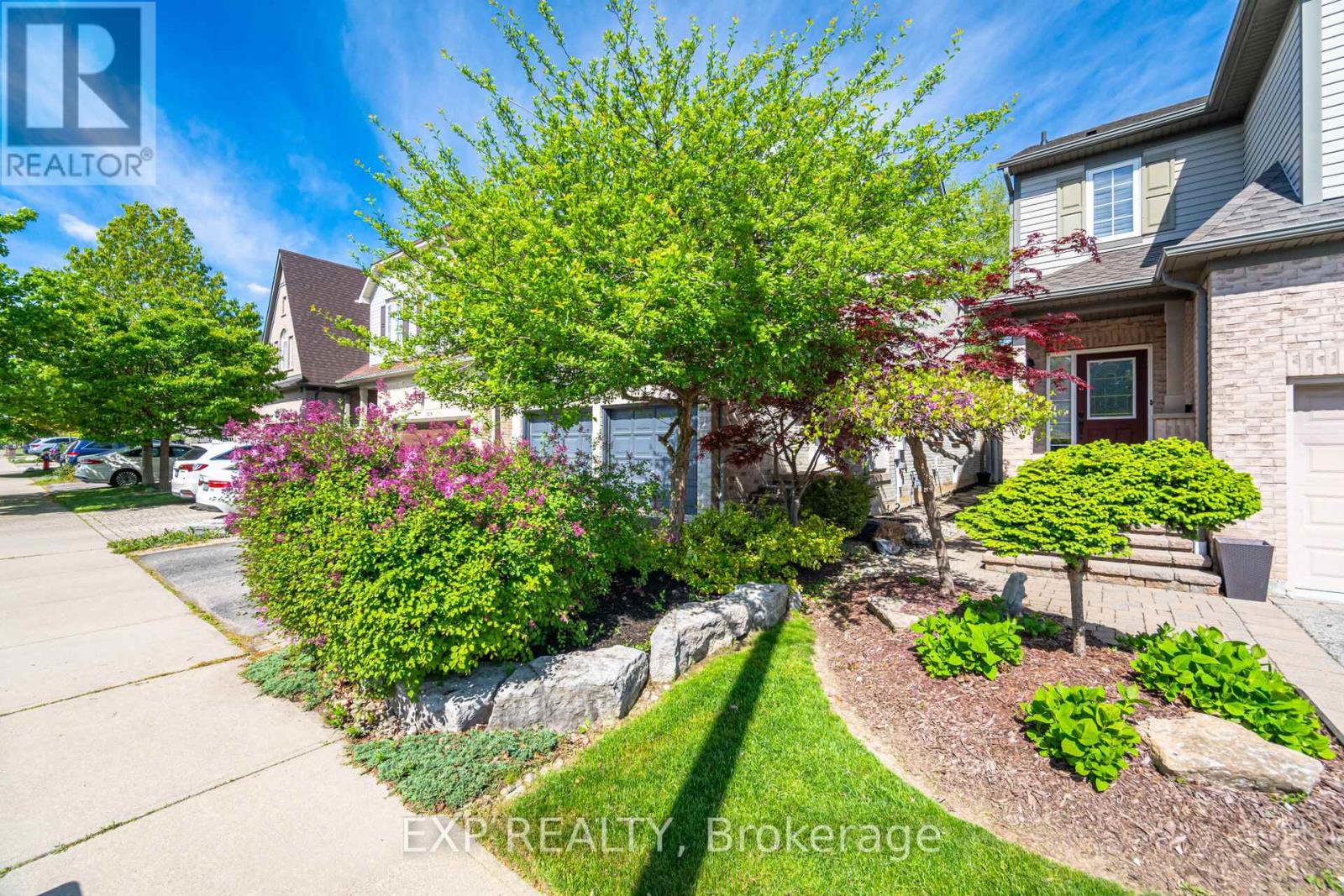 3175 Malham Gate, Mississauga, Ontario  L5M 6K8 - Photo 3 - W12165018