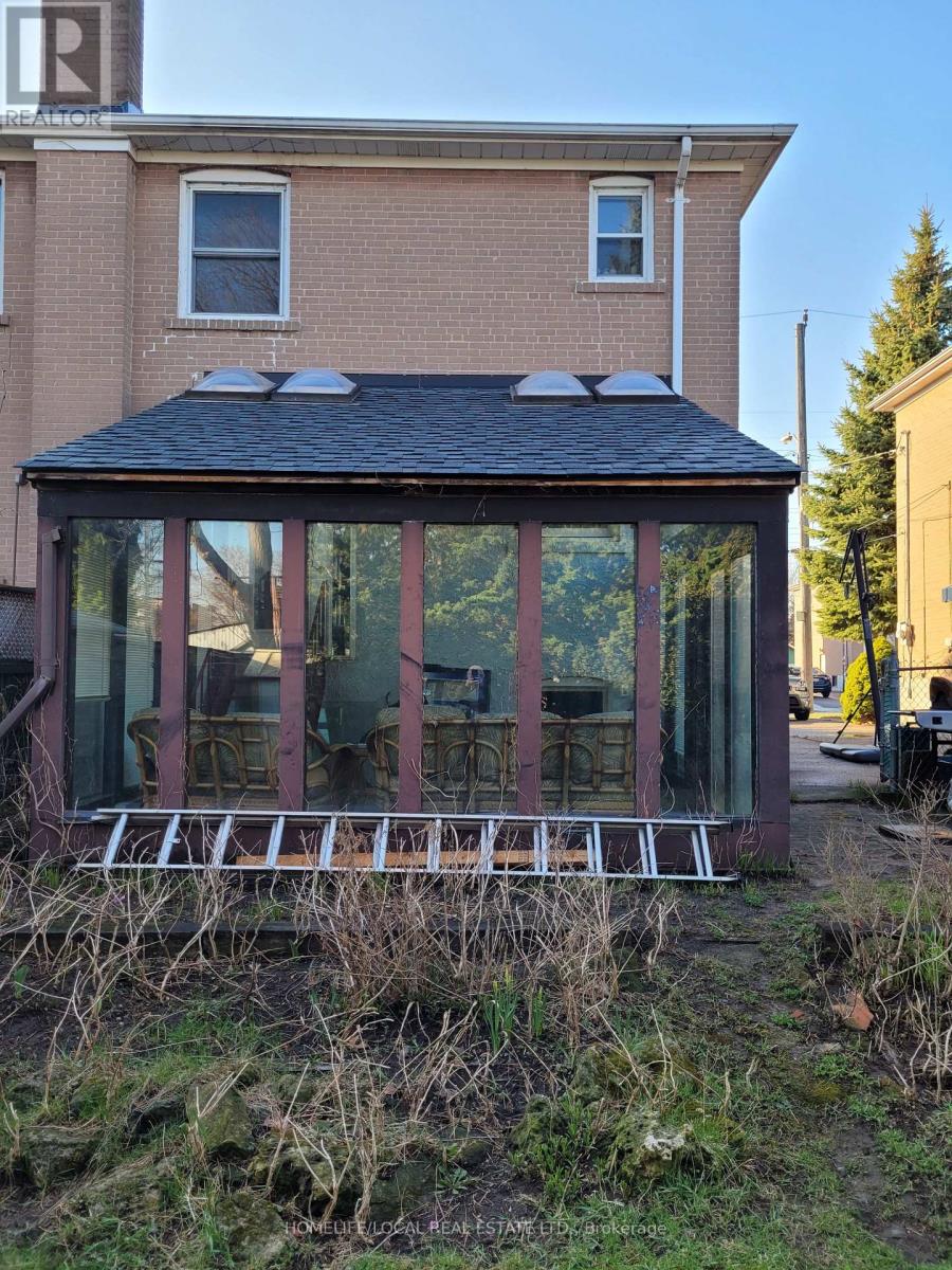 241 Eileen Avenue, Toronto, Ontario  M6N 1W5 - Photo 11 - W12165020