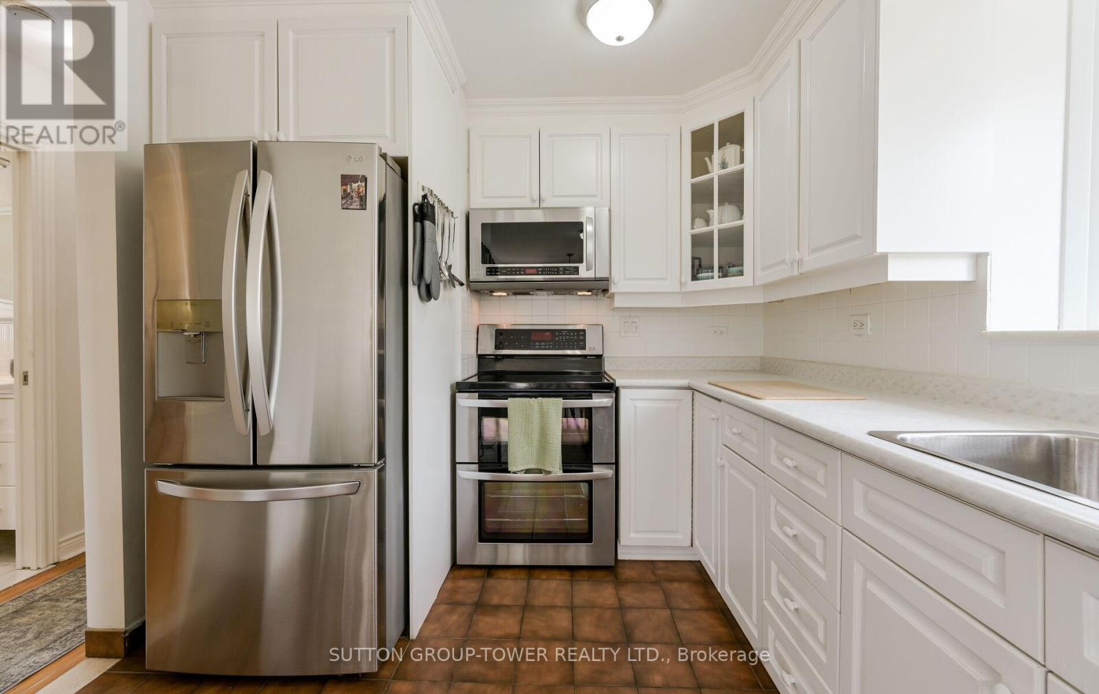 550 Glen Park Avenue, Toronto (Yorkdale-Glen Park), Ontario  M6B 2G5 - Photo 17 - W12165030
