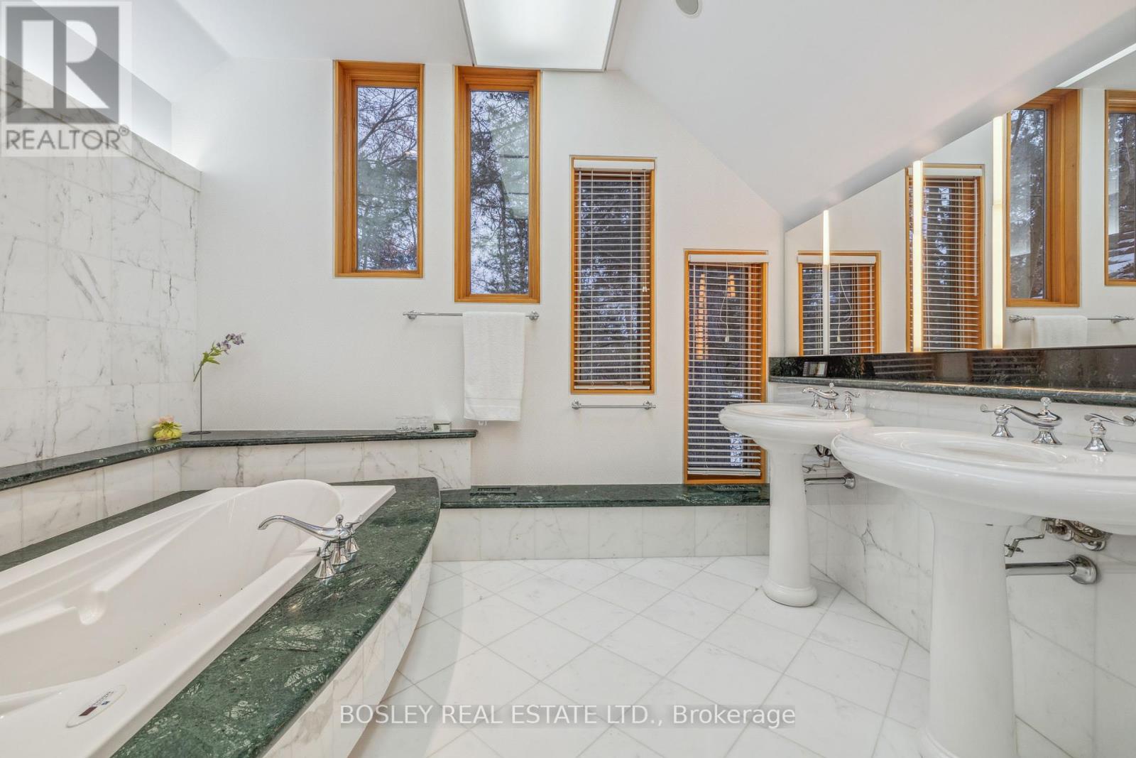 76 Old Mill Road, Toronto, Ontario  M8X 1G8 - Photo 25 - W12165037