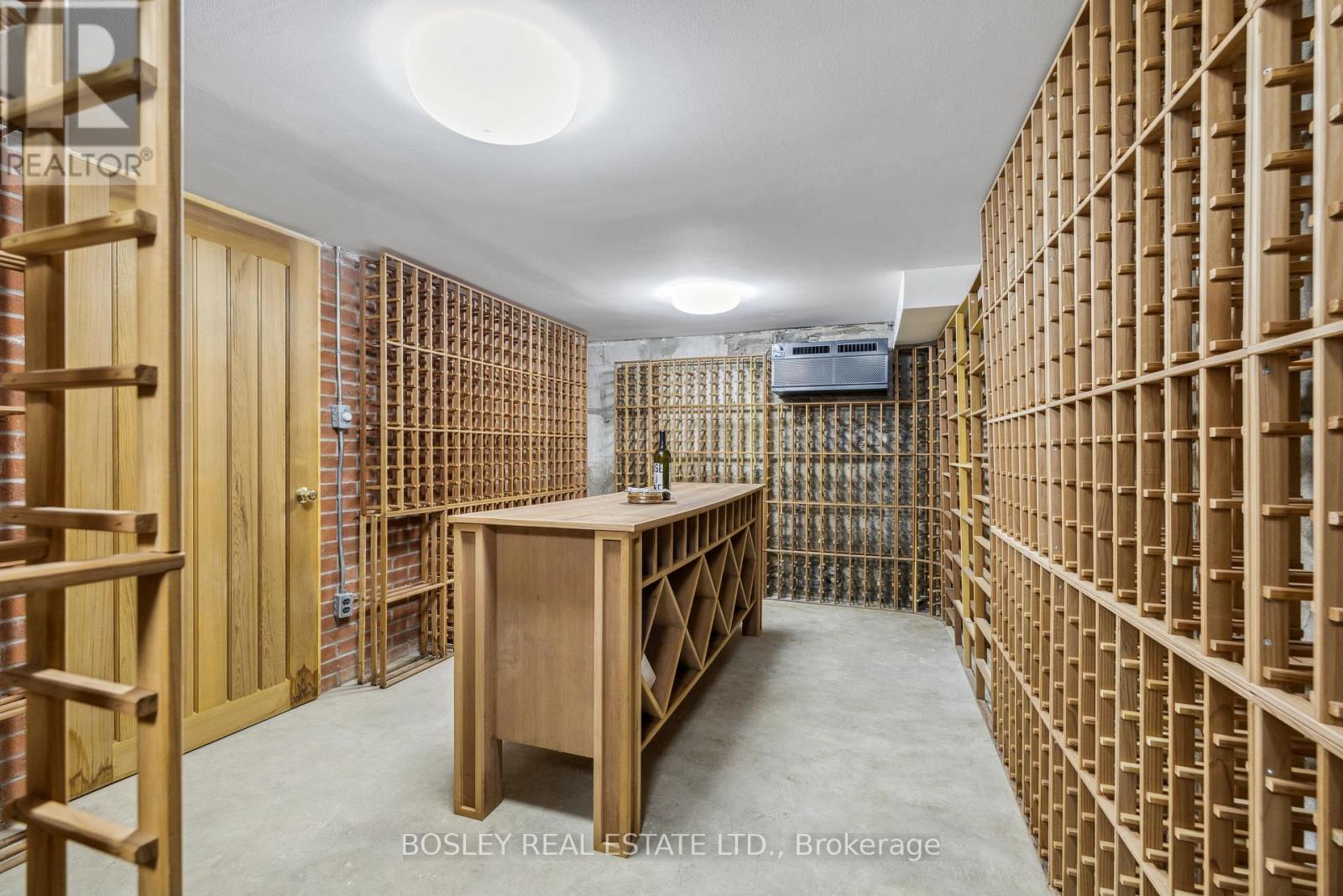 76 Old Mill Road, Toronto, Ontario  M8X 1G8 - Photo 33 - W12165037