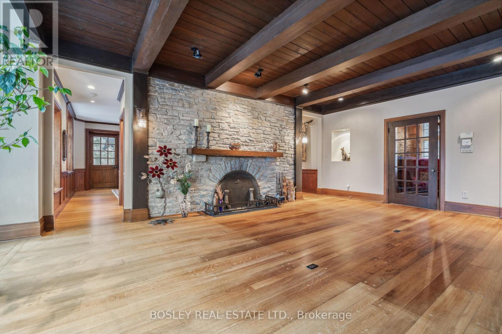 76 Old Mill Road, Toronto, Ontario  M8X 1G8 - Photo 5 - W12165037