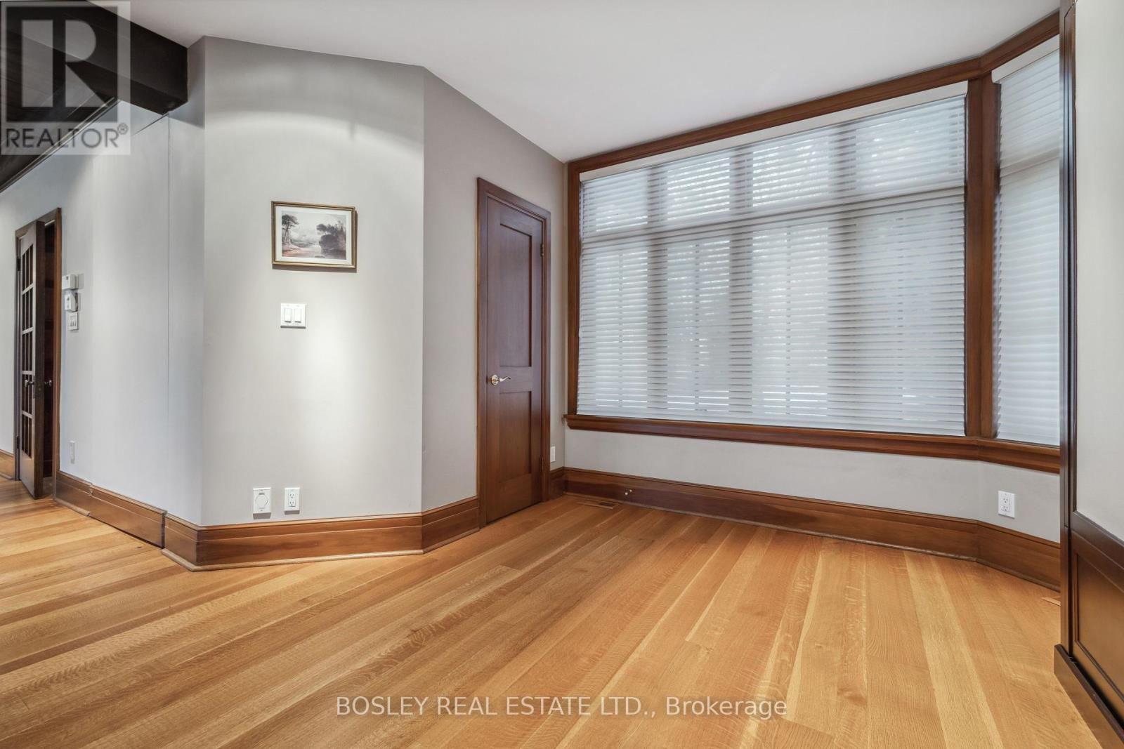 76 Old Mill Road, Toronto, Ontario  M8X 1G8 - Photo 8 - W12165037