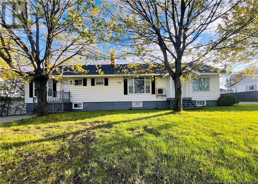 Property at 445 Newcastle Boulevard image 2