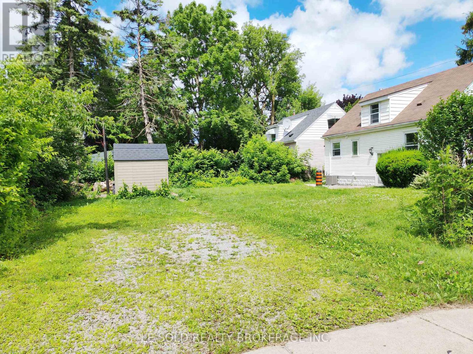 Upper Rm1 - 112 Leland Street, Hamilton, Ontario  L8S 3A2 - Photo 10 - X12165060