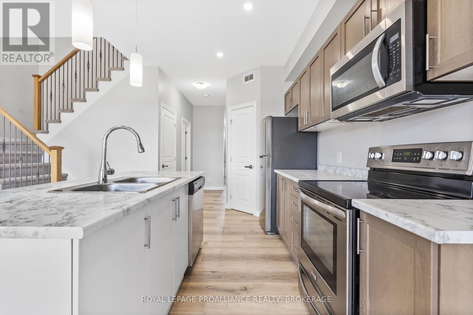 308 Holden Street, Kingston, Ontario  K7P 0M3 - Photo 17 - X12165385