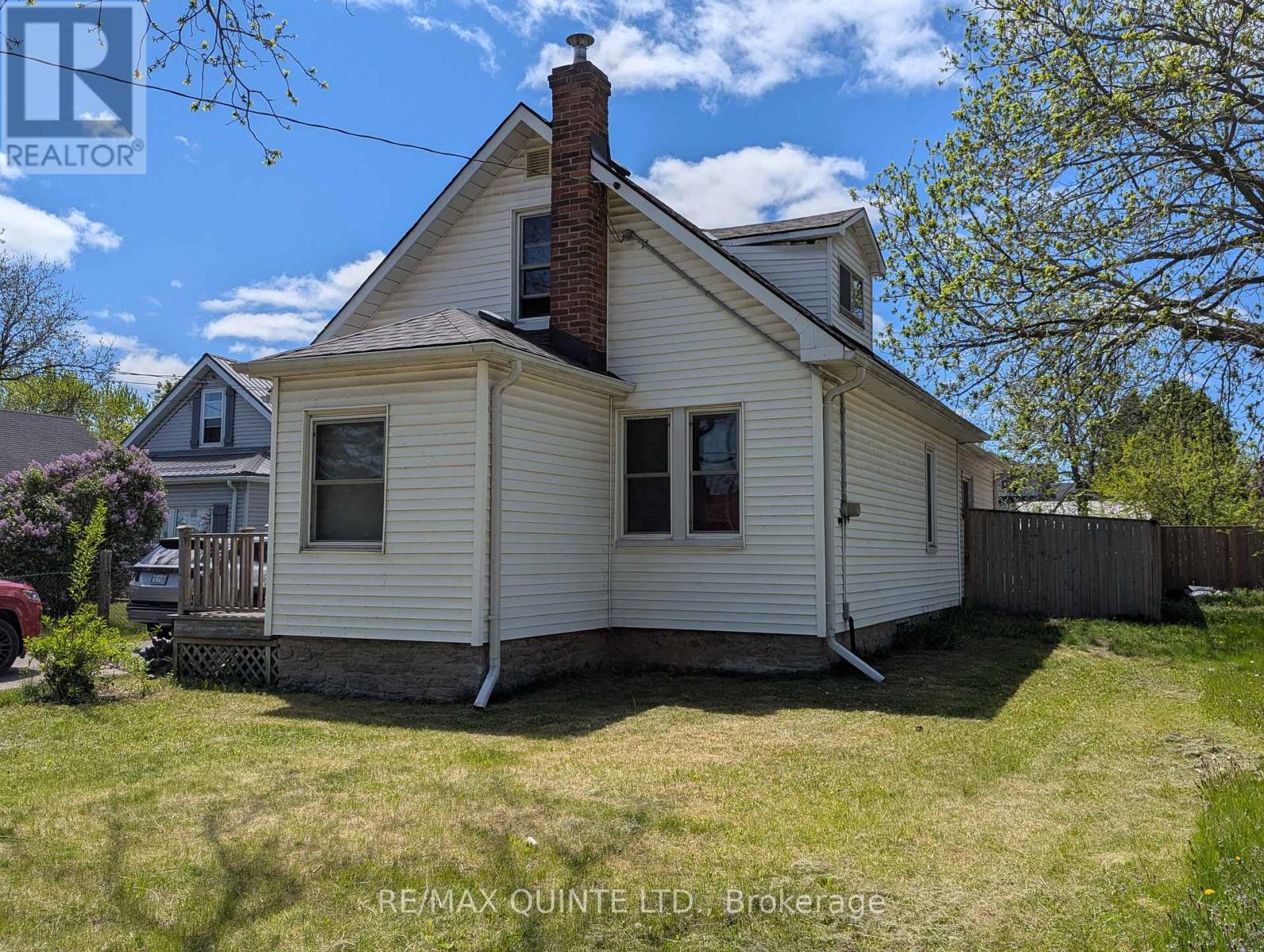 Property at 46 PRINCE OF WALES DRIVE image 4