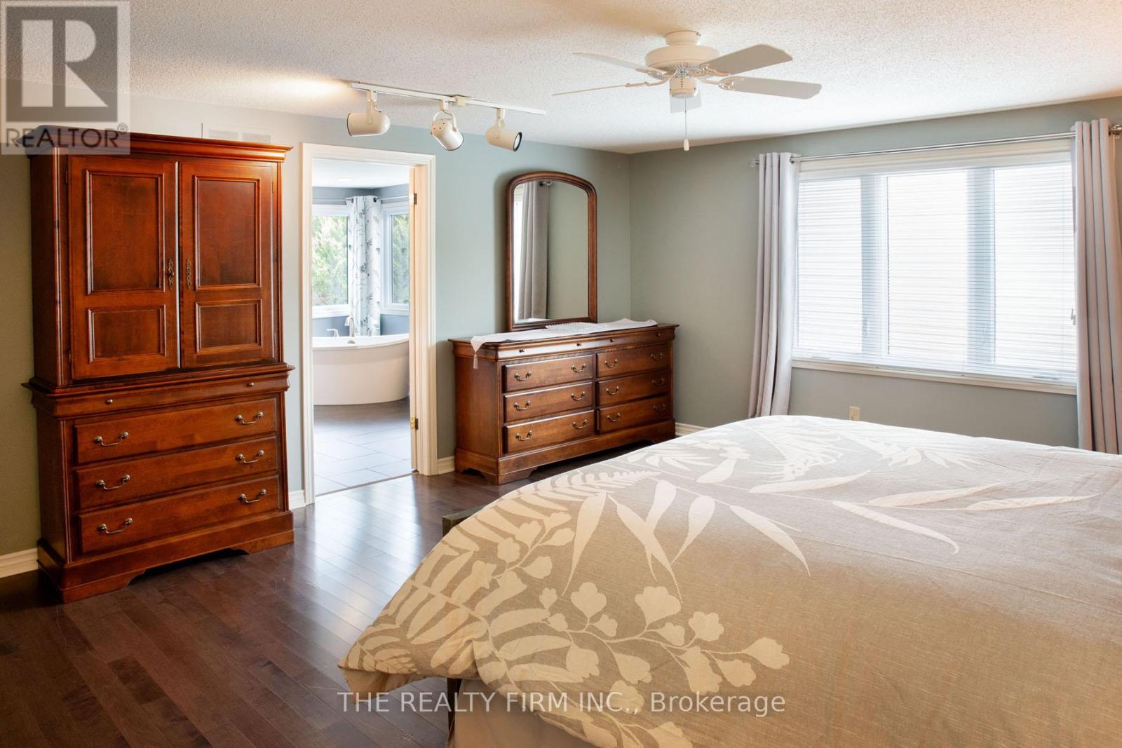 43 September Crescent, London South, Ontario  N6K 4E3 - Photo 19 - X12165414
