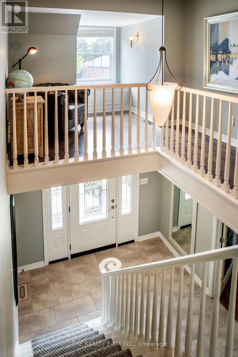 43 September Crescent, London South, Ontario  N6K 4E3 - Photo 33 - X12165414